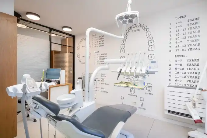 The clinic's second treatment chair, newly added in 2022.